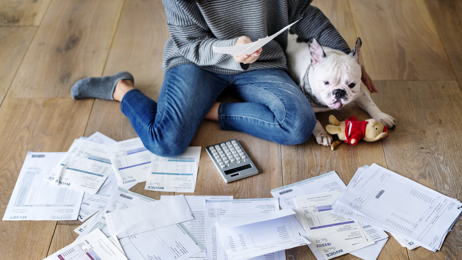 Woman managing the debt